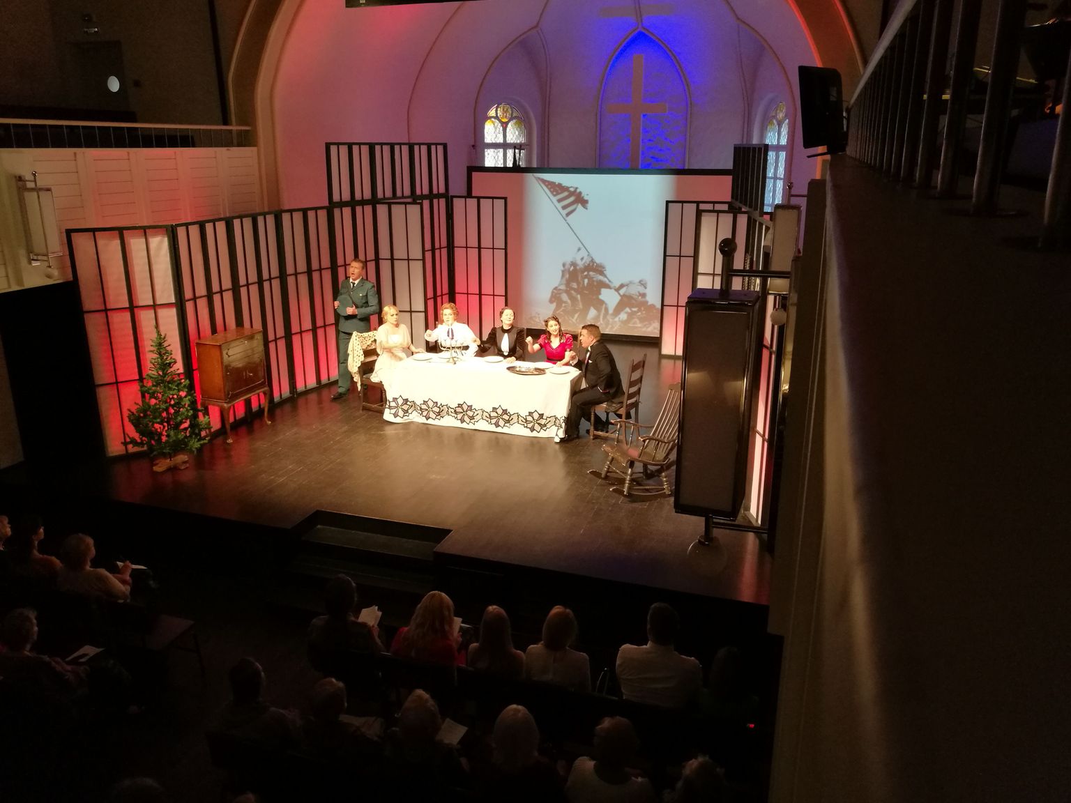 Estonia esitas Peterburi Jaani kirikus Paul Hindemithi kammerooperit "Pikk jõulueine"