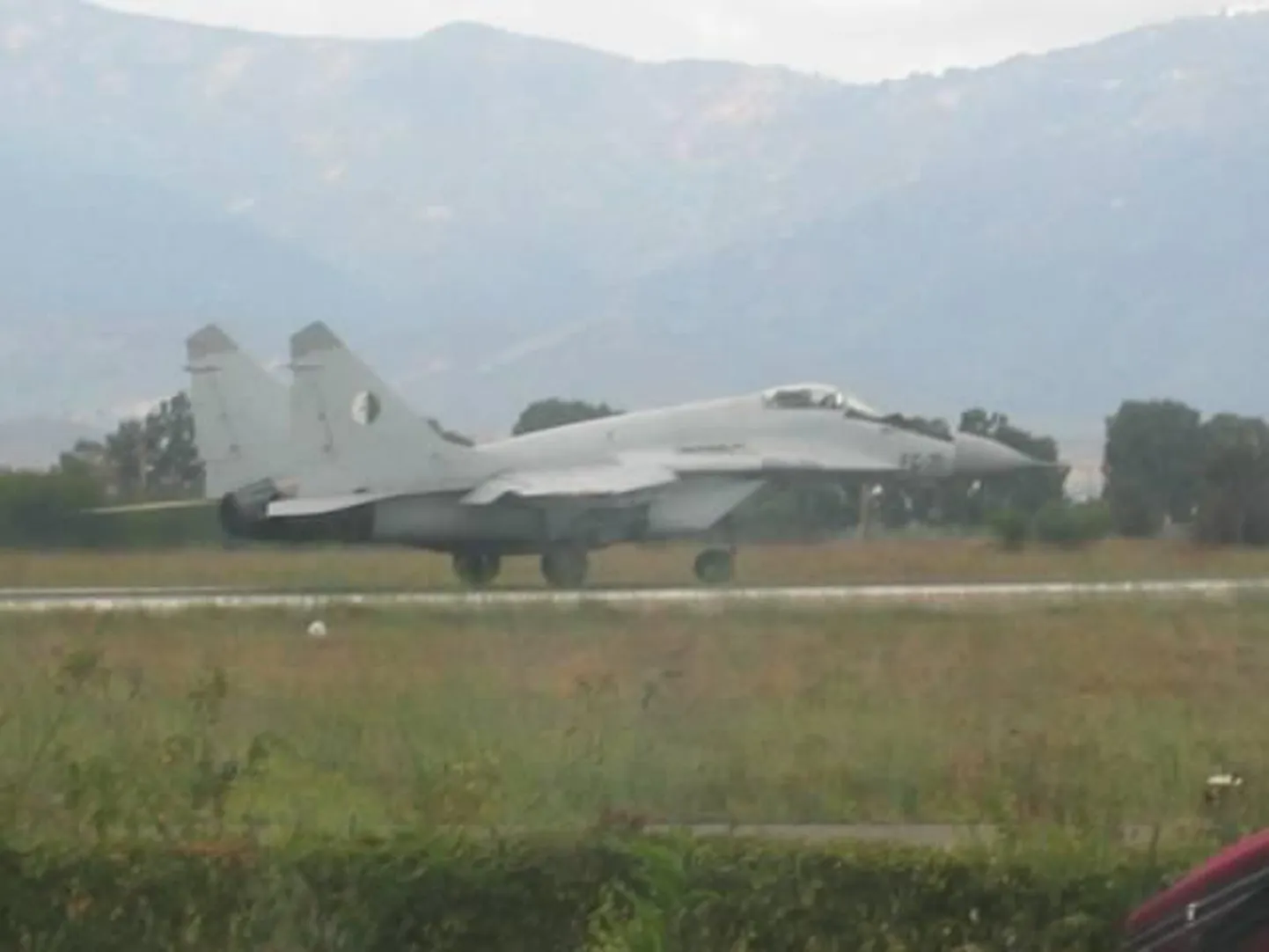 Aleeria õhujõududele kuulunud MiG-29 hävituslennuk.