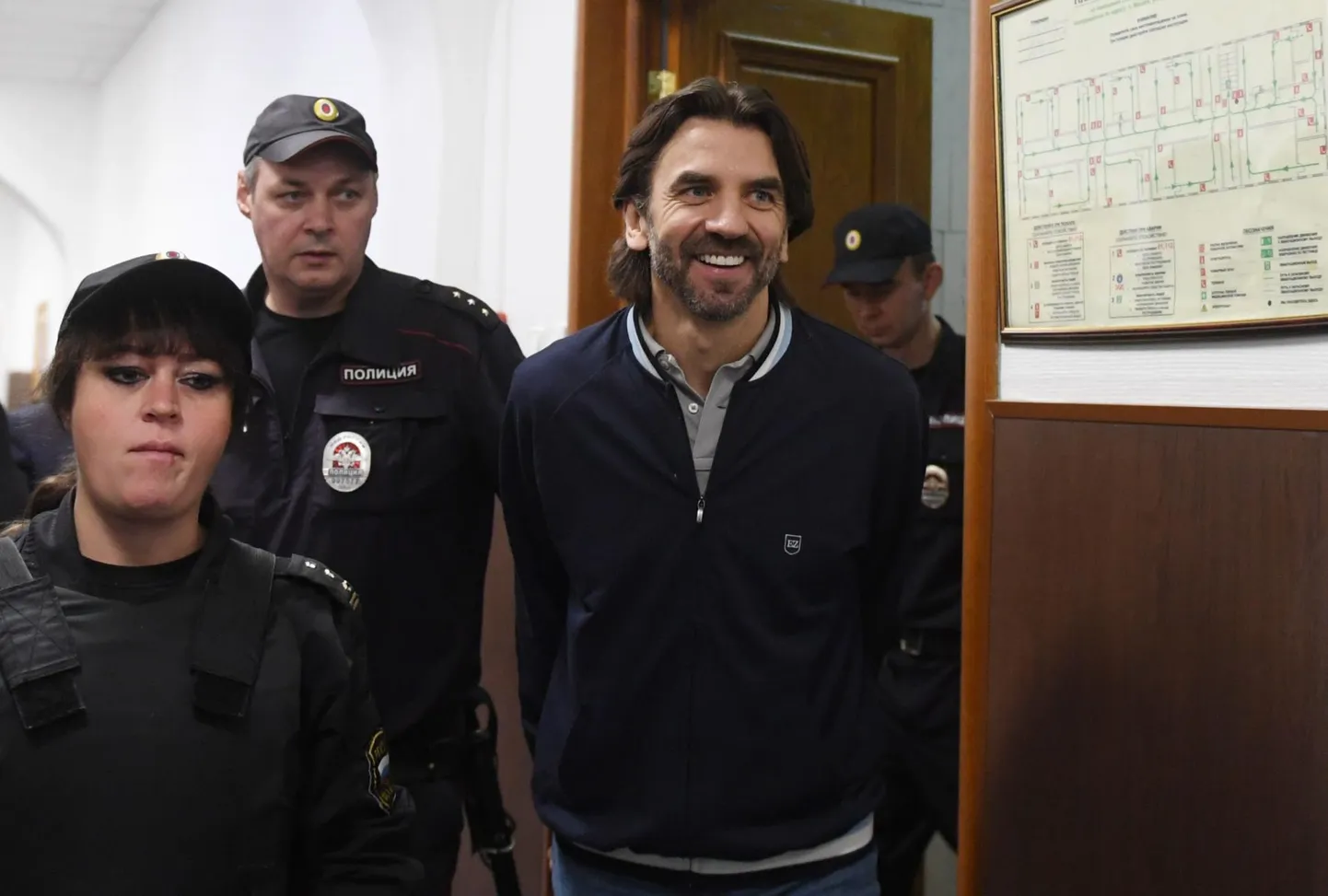 Russian oligarch and former minister Mikhail Abyzov (right).