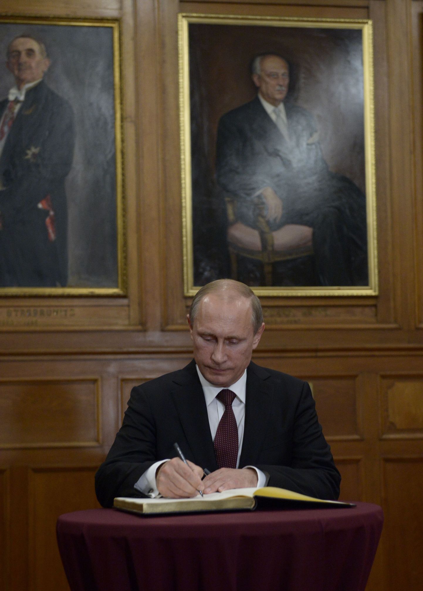 Venemaa president Vladimir Putin Austrias.