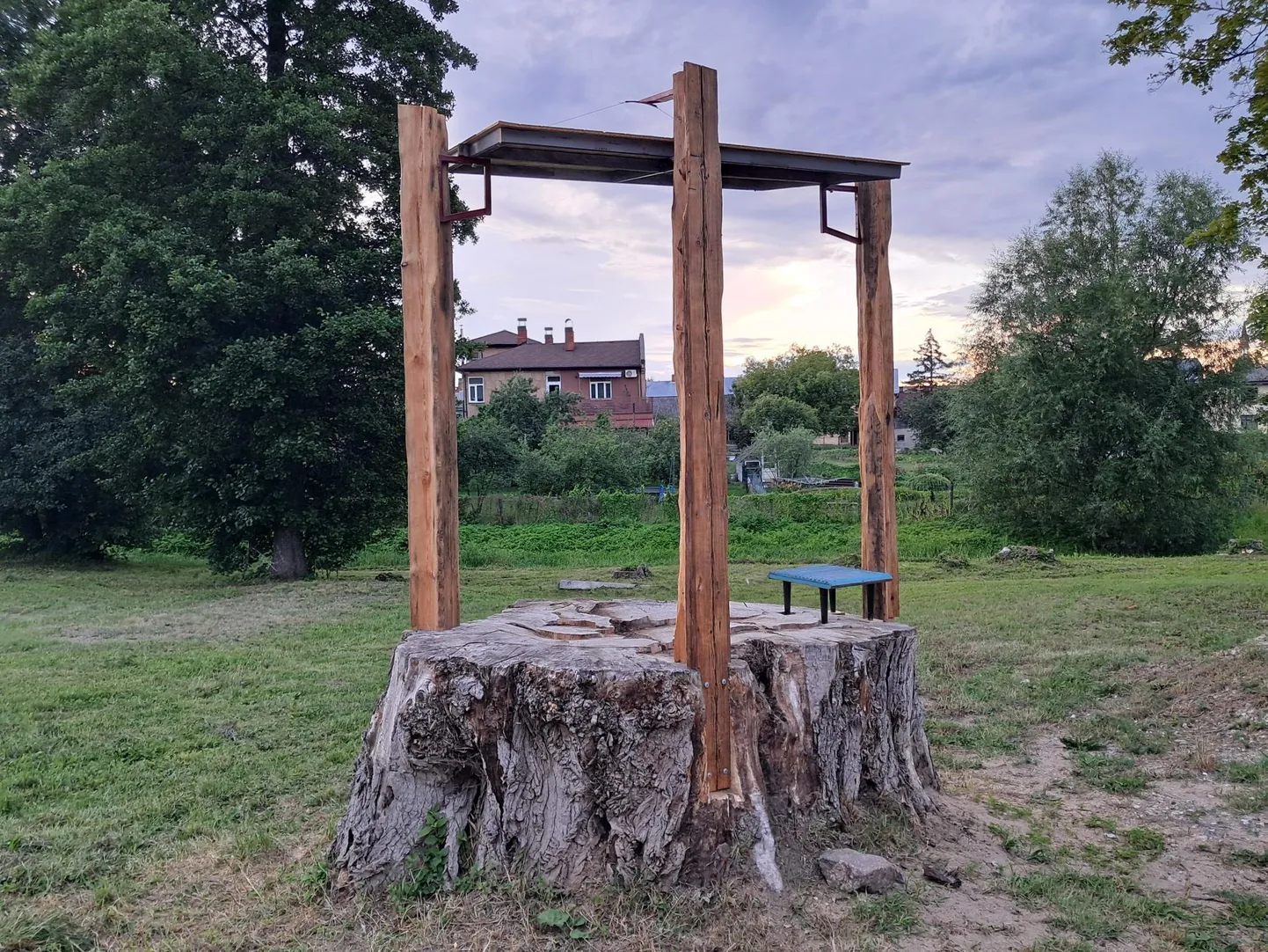 Installatsioon «Kändlik» Valgas Piiri tänaval