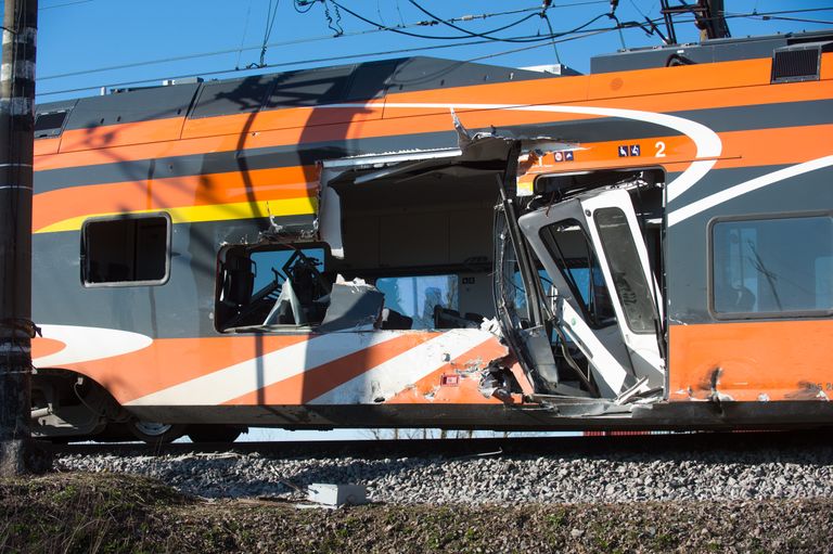 Rongiõnnetus Raasiku ülesõidul 16. aprillil 2014, remonti vajas kaks vagunit.