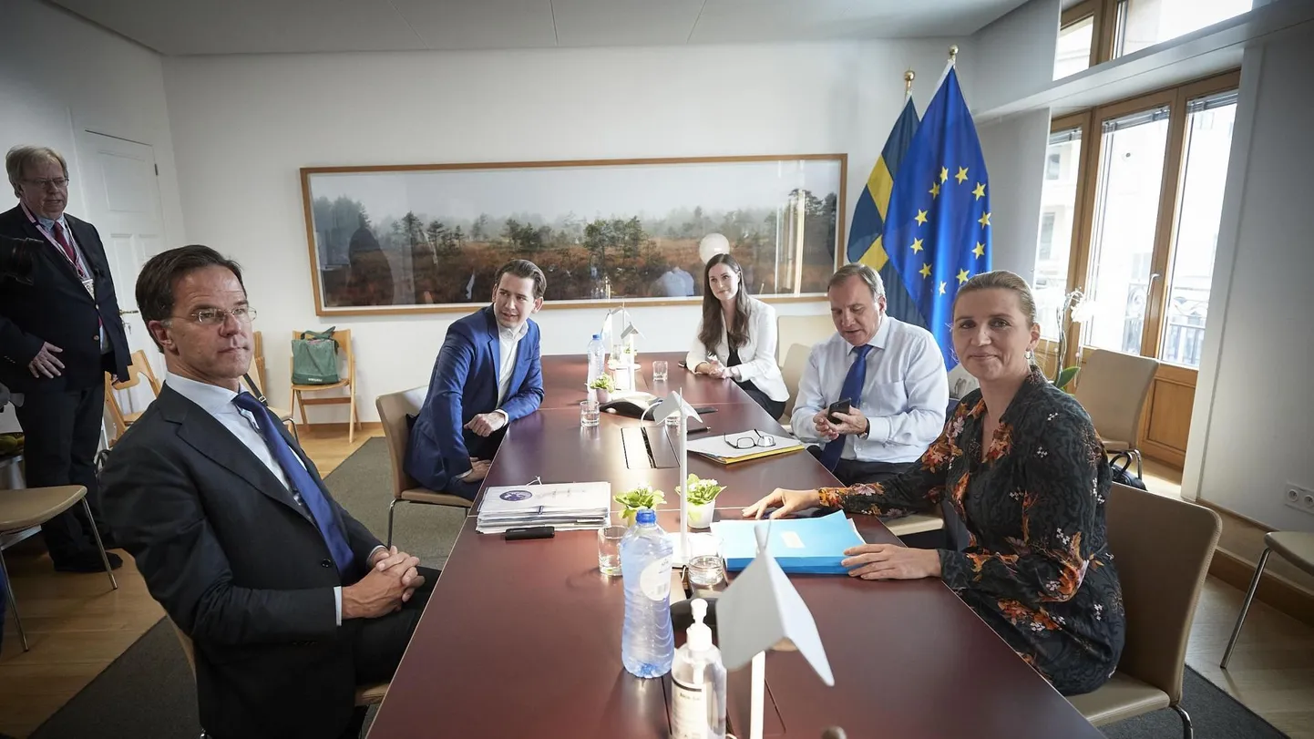 Niinimetatud ihne nelik on Soome liitumisel kasvanud viieliikmeliseks. Viisiku esindajad, Hollandi peaminister Mark Rutte, Austria kantsler Sebastian Kurz, Taani peaminister Mette Frederiksen, Rootsi peaminister Stefan Löfven ja Soome peaminister Sanna Marin eile ülemkogu kõrval toimunud väiksemal kohtumisel.
