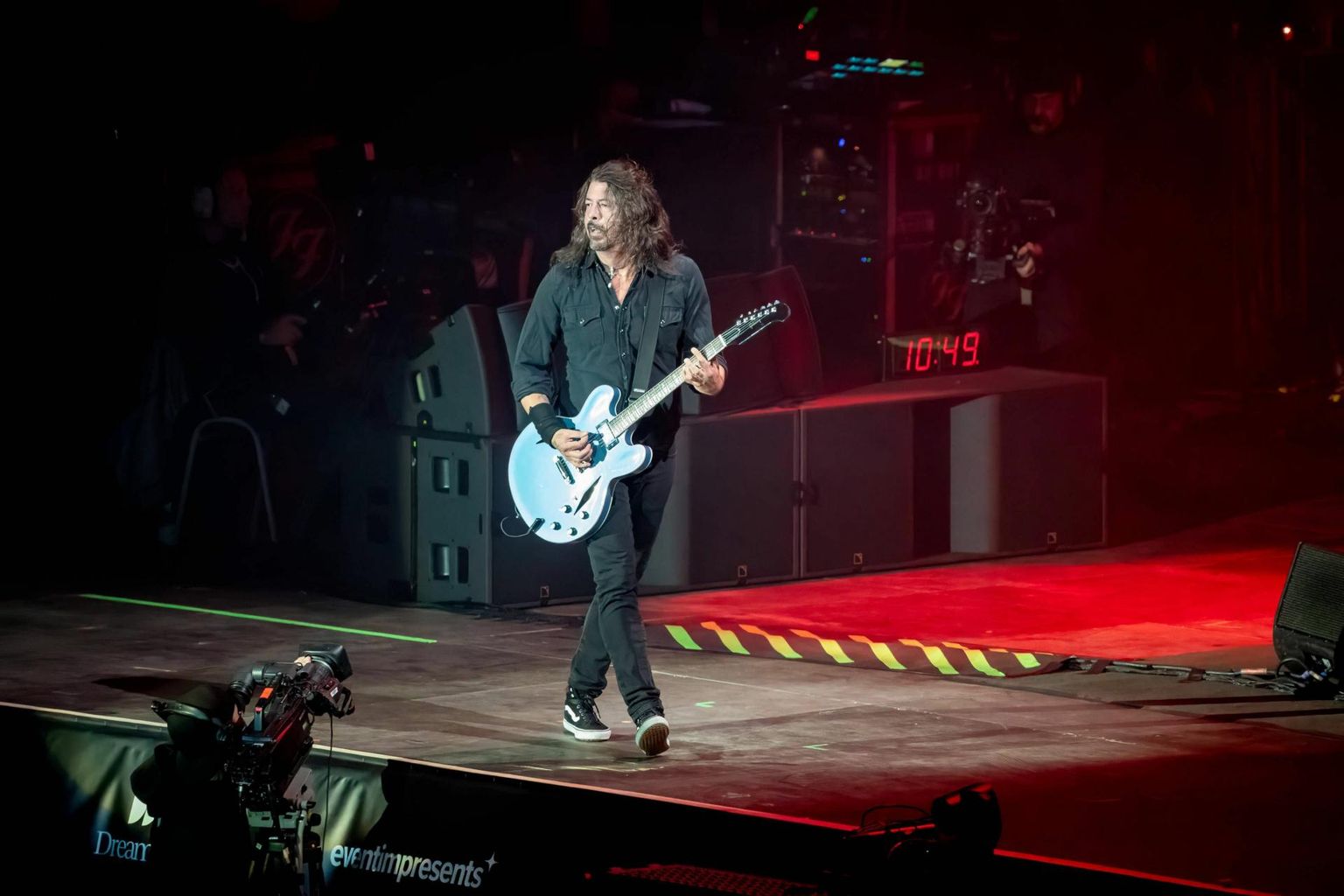 Juuni algul peetud Nürnbergi festivalil Rock am Ring astus Dave Grohl koos Foo Fightersiga 150 000-pealise publiku ette.