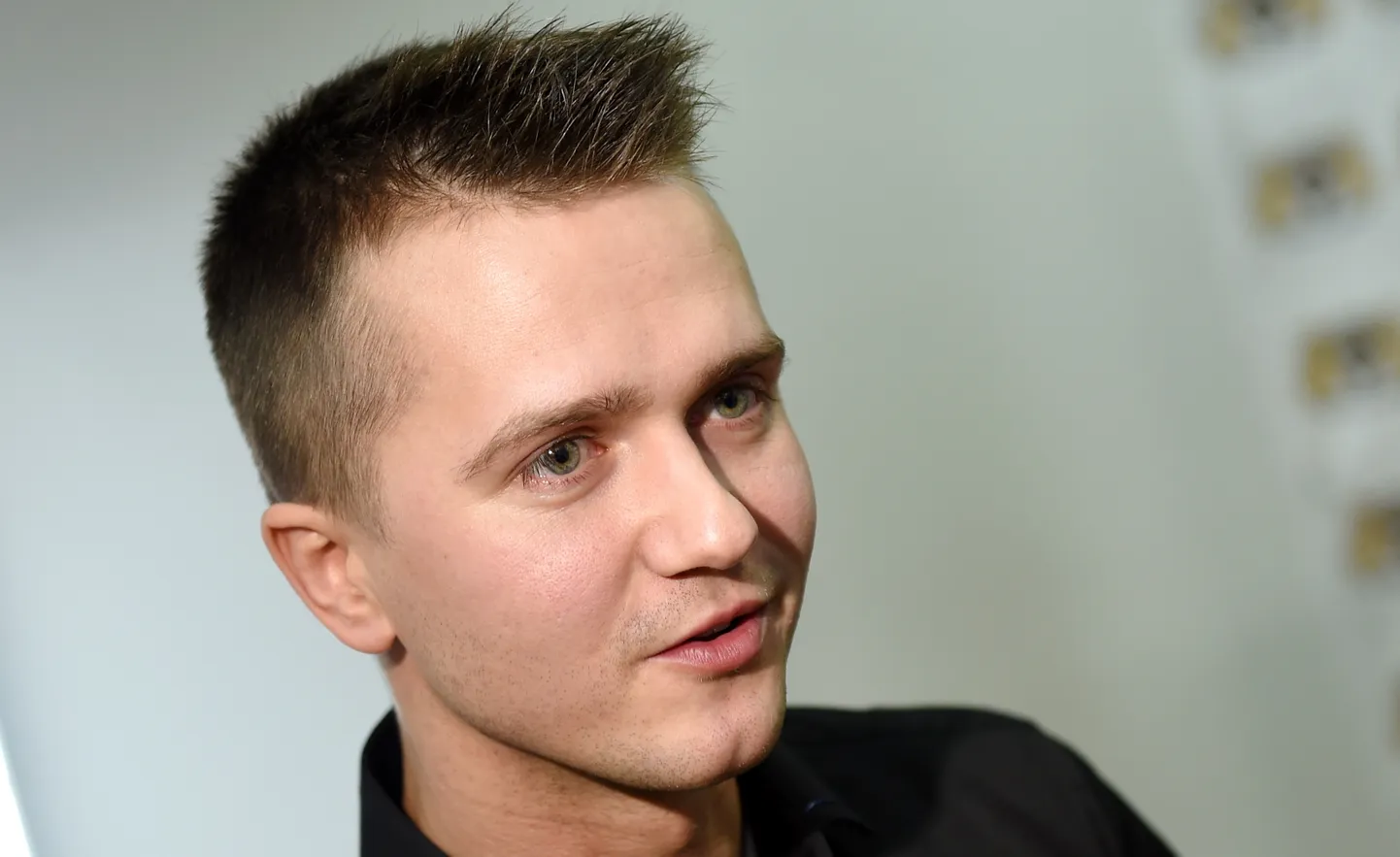 Dziedātājs Nikolajs Puzikovs