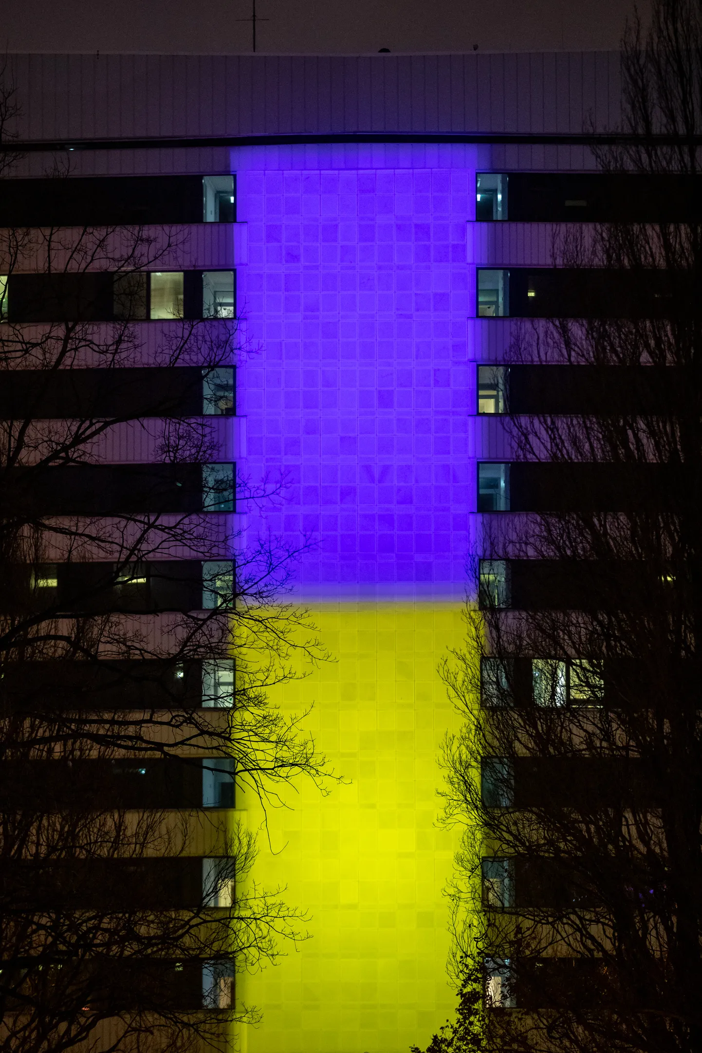 Министерство иностранных делЭстонии  в цветах украинского флага. ФОТО: Ээро Вабамяги/Postimees