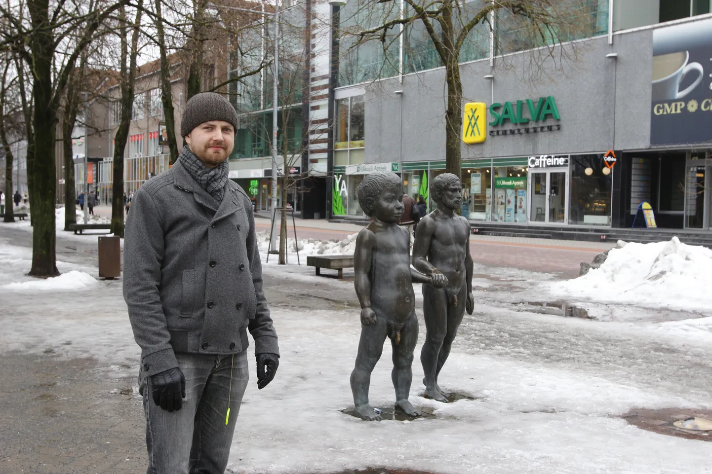 Ragnar Saage kustub inimesi reede õhtuks Küüni tänavale, et üheskoos tunnustada jõhkralt peksa saanud mehe kodanikujulgust.
