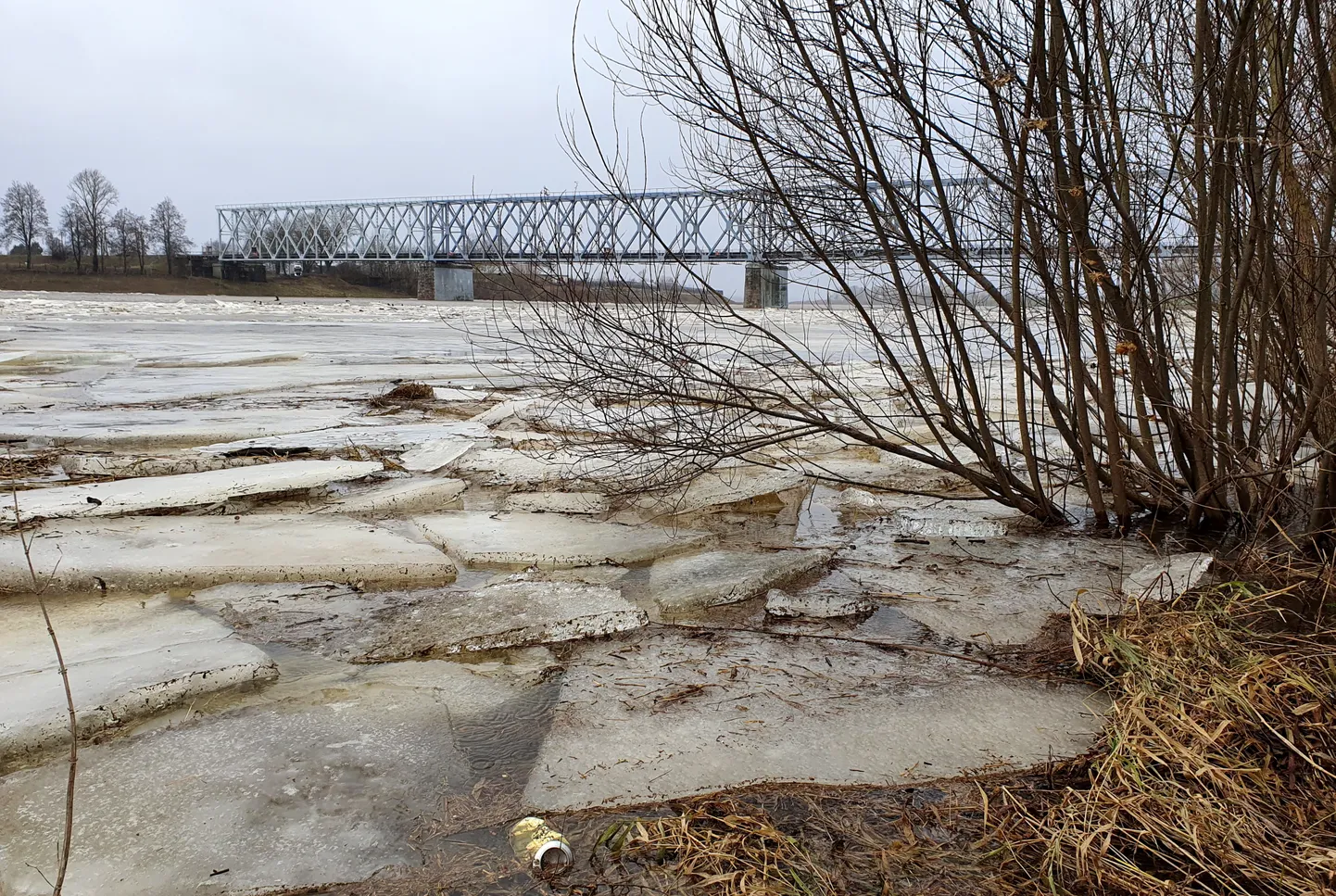 Ledus Daugavā pie Daugavpils