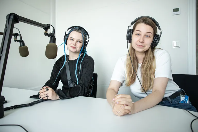 Ведущая подкаста Елизавета Лынник и гость Lilithlindlay.