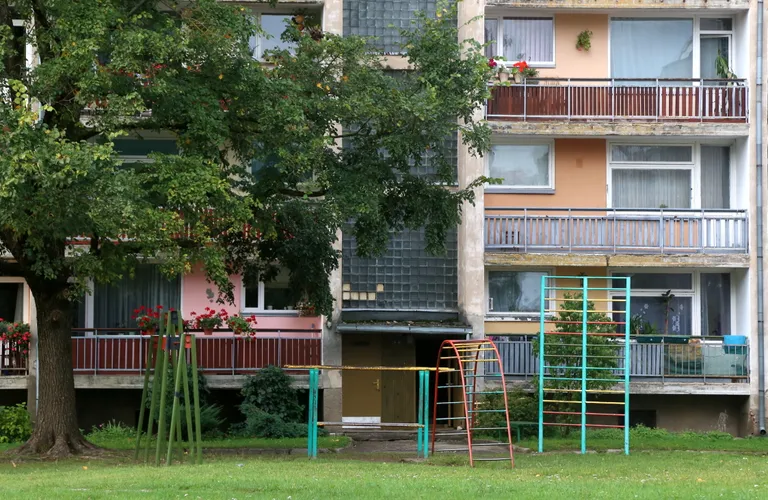 Citos padomju projektos balkoni atradās salīdzinoši zemu