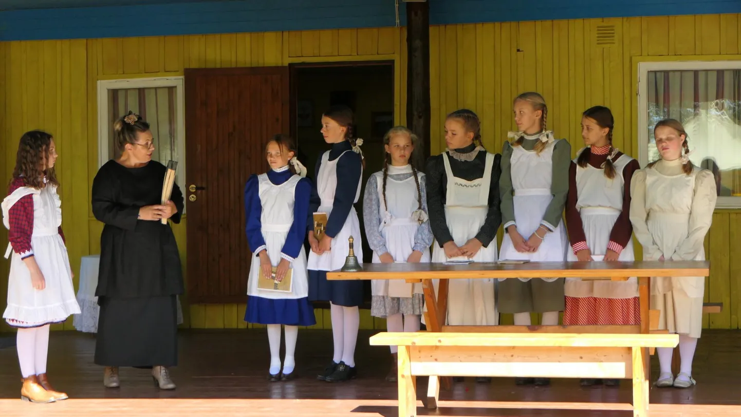 Nädalavahetusel esineb Kuhjavere külateatrite päevadel tosin truppi Eesti eri paigust.