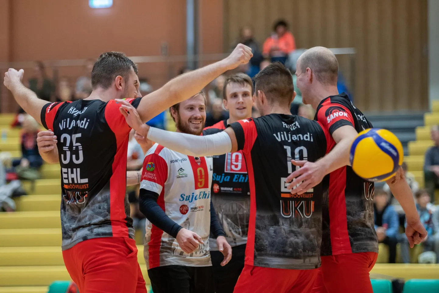 Esiliiga veerandfinaalseeriat asus tiitlikaitsja Viljandi Võrkpalliklubi juhtima eelmisel laupäeval Tartus.