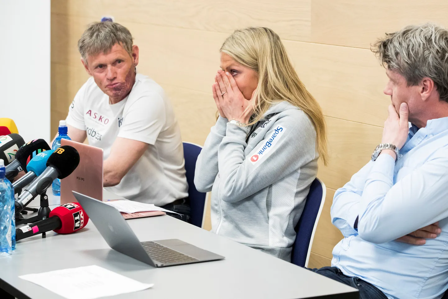 Therese Johaug pressikonverentsil