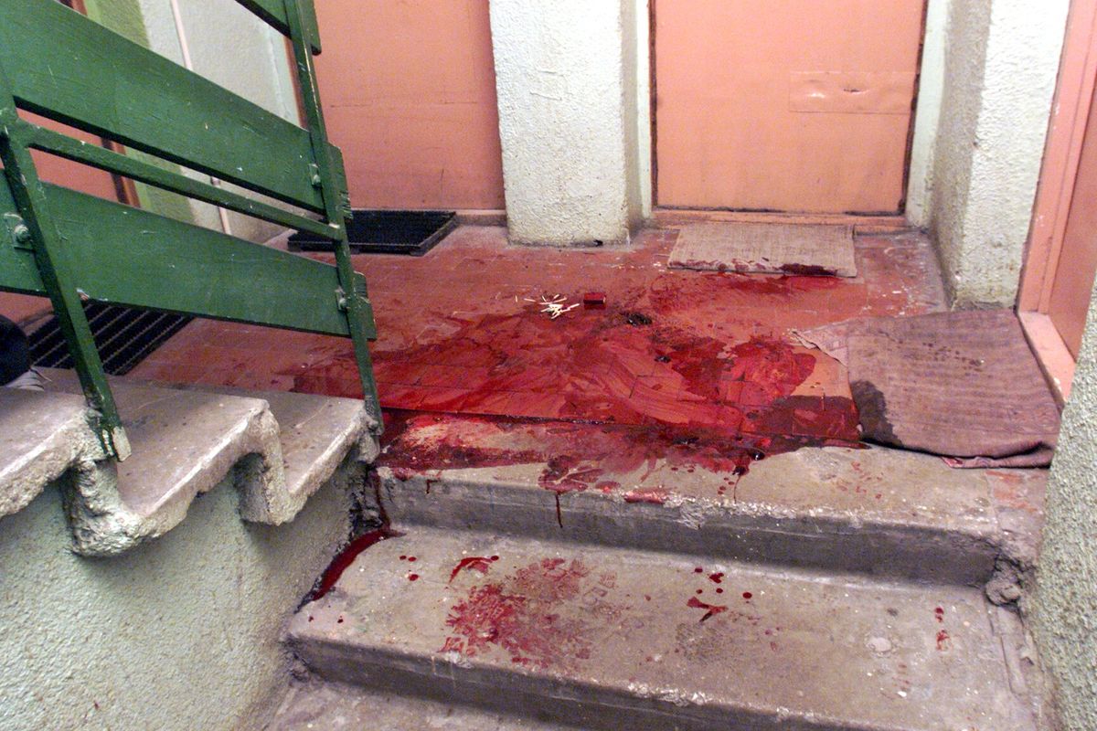 Место убийства Майта Метсамаа в подъезде дома по адресу Ластекоду, 26