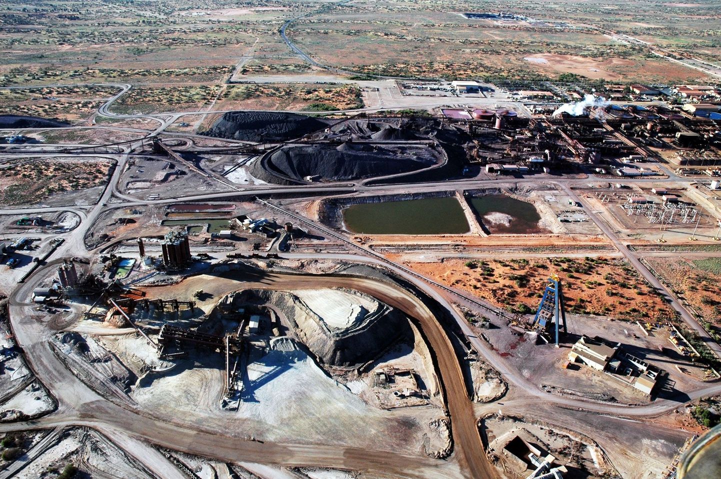 BHP Billiton LTD-le kuuluv uraanikaevandus Austraalias, mis asub Adelaide'st 560 km põhja pool.