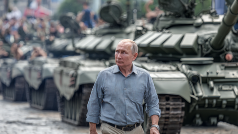 Putins atkal sola jau iepriekš solītas un tā arī neizveidotas armijas divīzijas