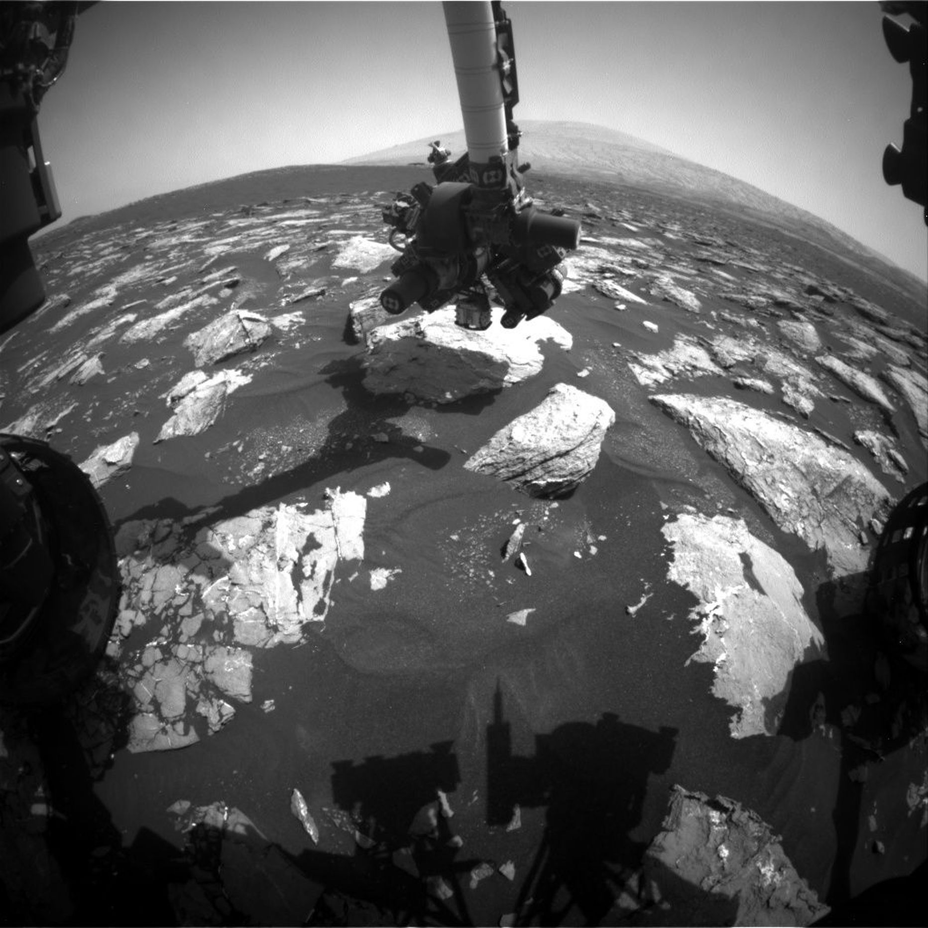Curiosity kulguri puuriga välja sirutatud käpp peab jääb ühte asendisse seisma, kuniks kosmoseagentuuri teadlased suudavad kindlaks teha, miks ta kinni kiilus.