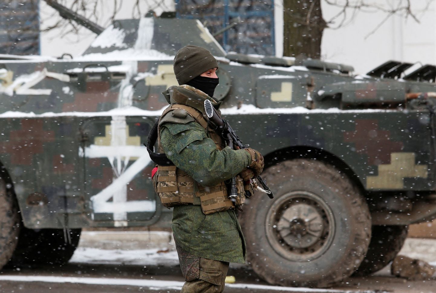 Venemeelne sõdur Donetskis. Pilt on illustratiivne.