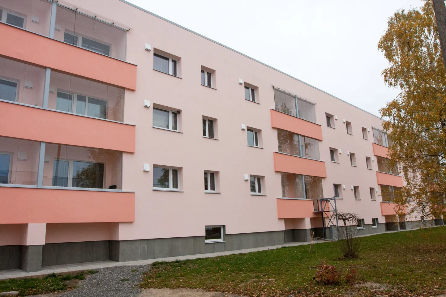 Korteriühistu Munamäe KredEx abiga renoveeritud korterelamu.