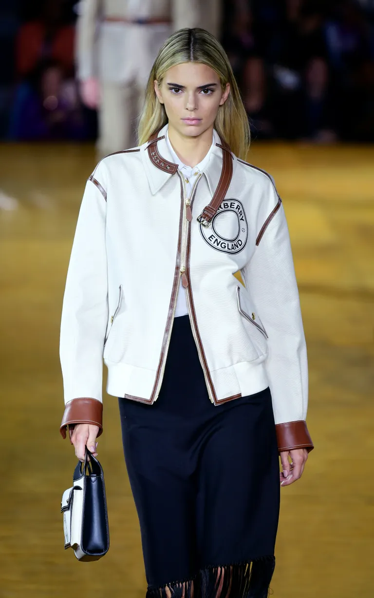 Kendall Jenner moelaval.