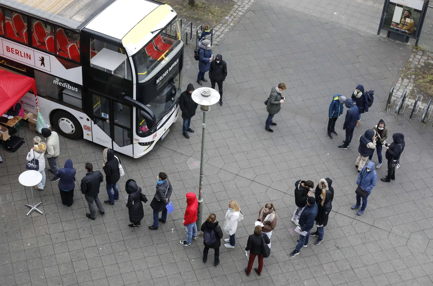 Vaktsineerimishuviliste järjekord nädalavahetusel Berliinis.