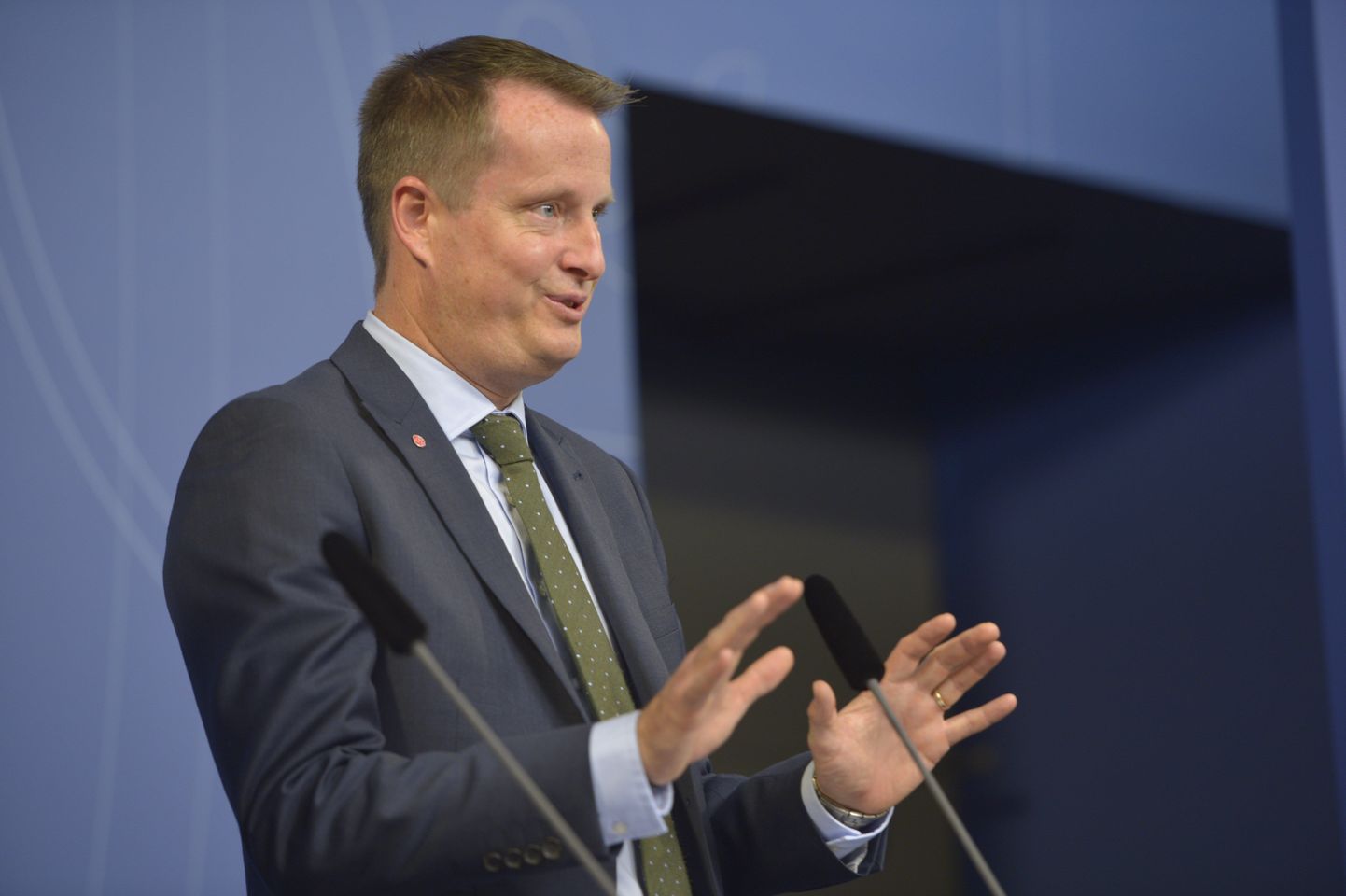 Rootsi siseminister Anders Ygeman lahkub ametist.
