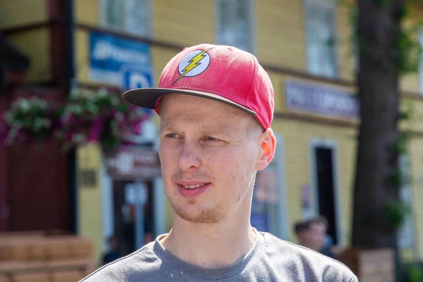 Arvamusfestivali eestvedaja Kaspar Tammisti sõnul on eelfestivali idee julgustada noori argumenteeritult suhtlema ja ühiskondlikel teemadel kaasa mõtlema.