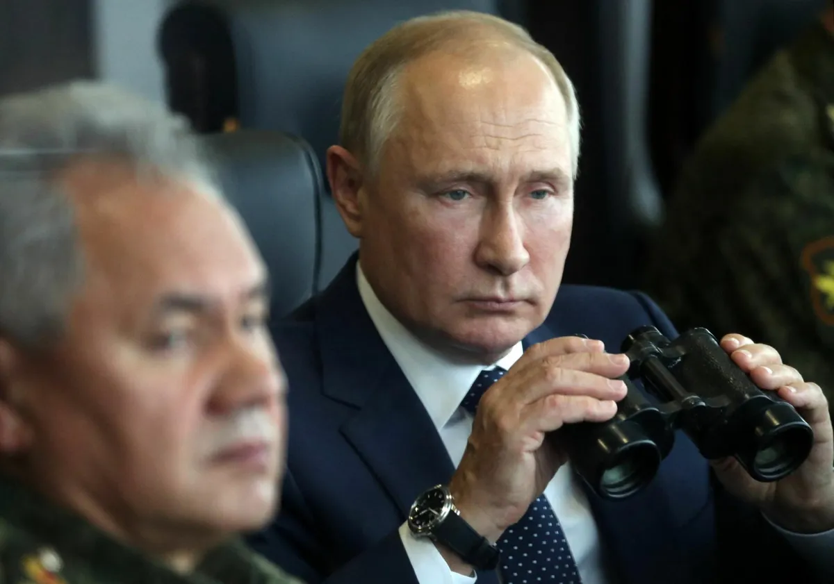 Президент РФ Владимир Путин с инспекцией на совместных российско-белорусских учениях «Запад 2021» в Нижнем Новгороде.