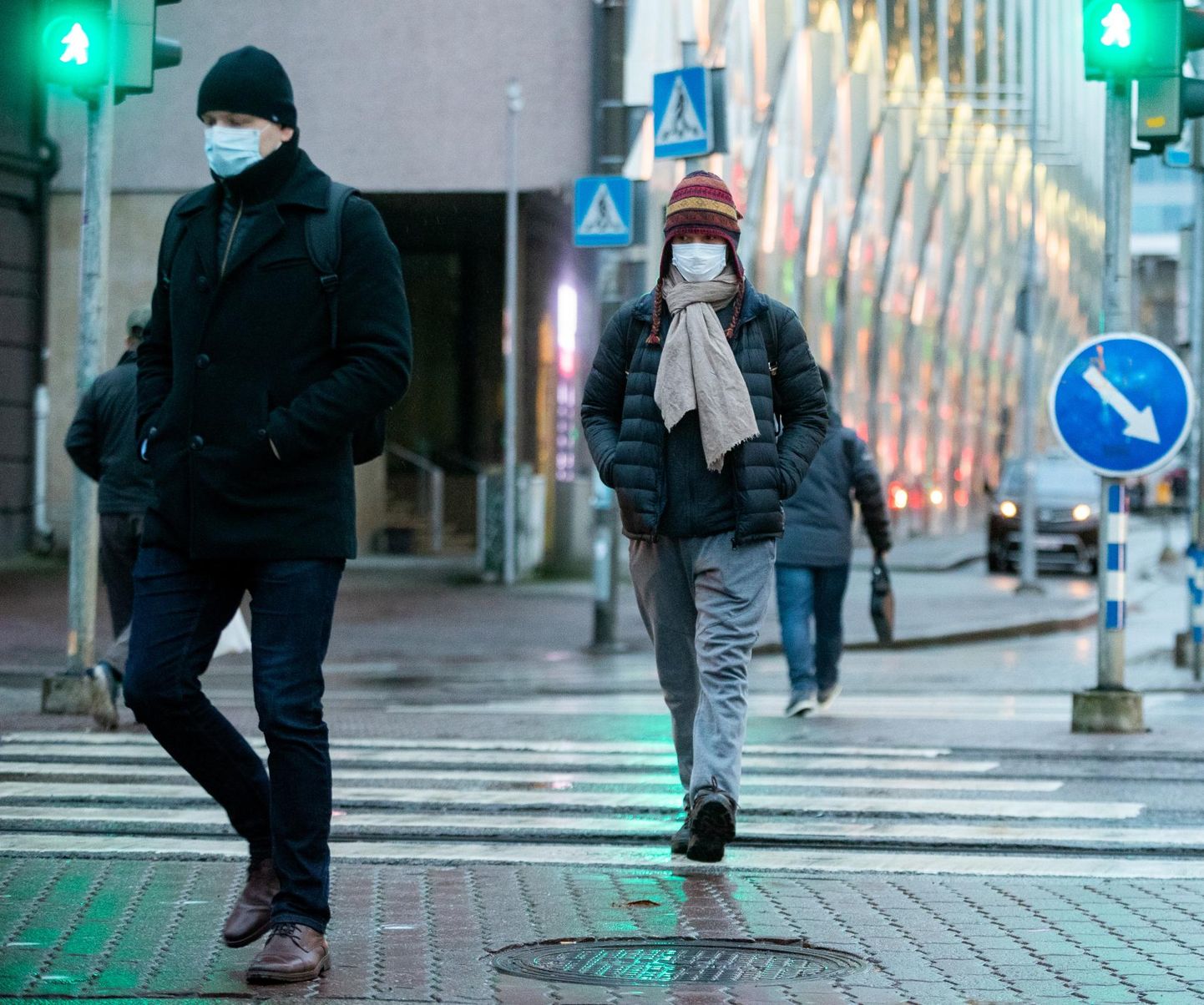 Maske võib ohtralt näha ka tänavapildis. Veel olulisem on neid aga kanda avalikes siseruumides.