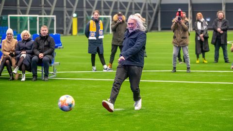 VILLE ARIKE ⟩ Geniaalne liigutus 13 jalgpalliklubilt