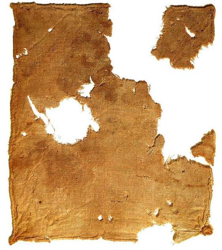 Hauast leitud iidne linase kanga fragment