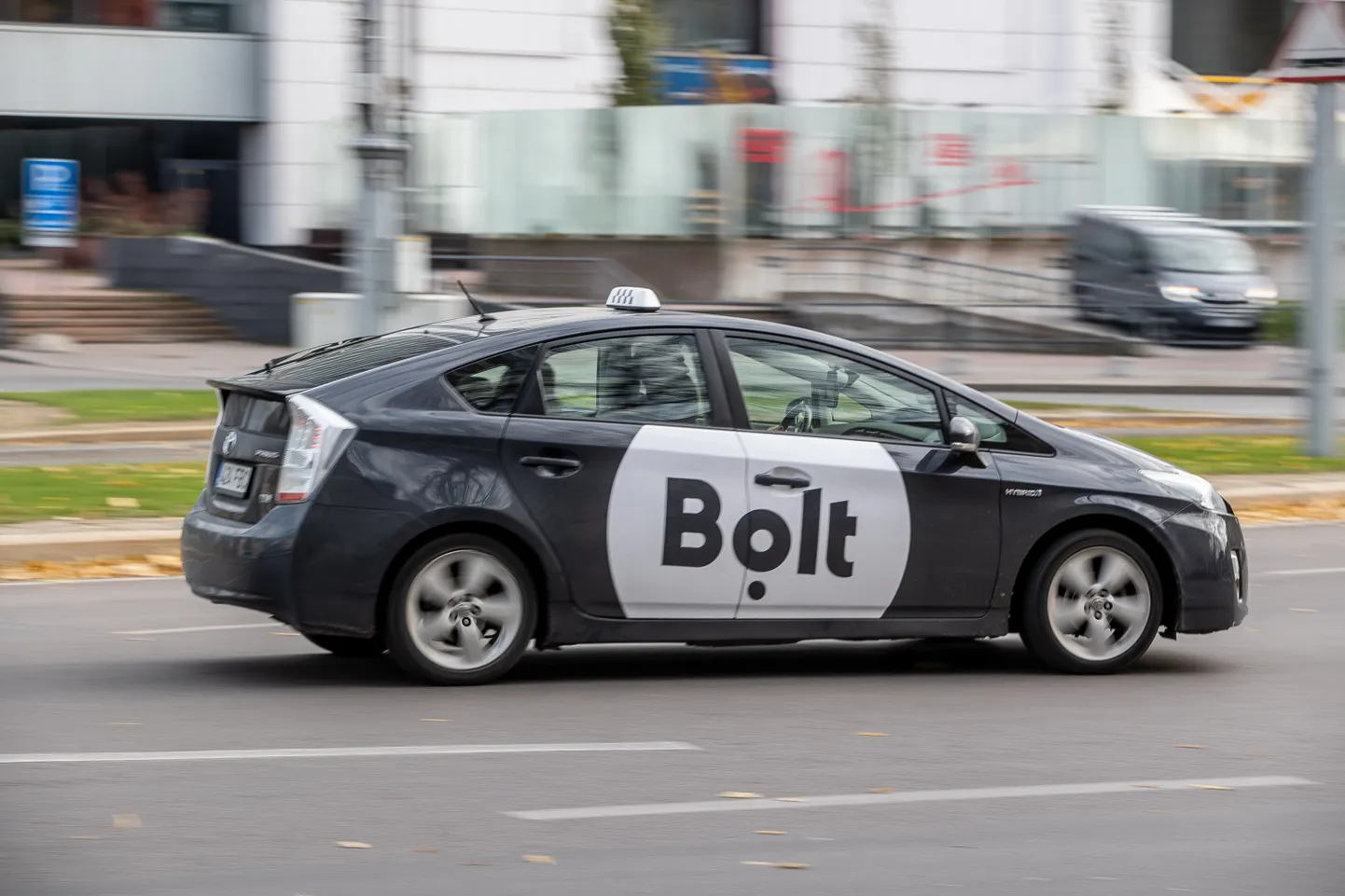 Такси Bolt.