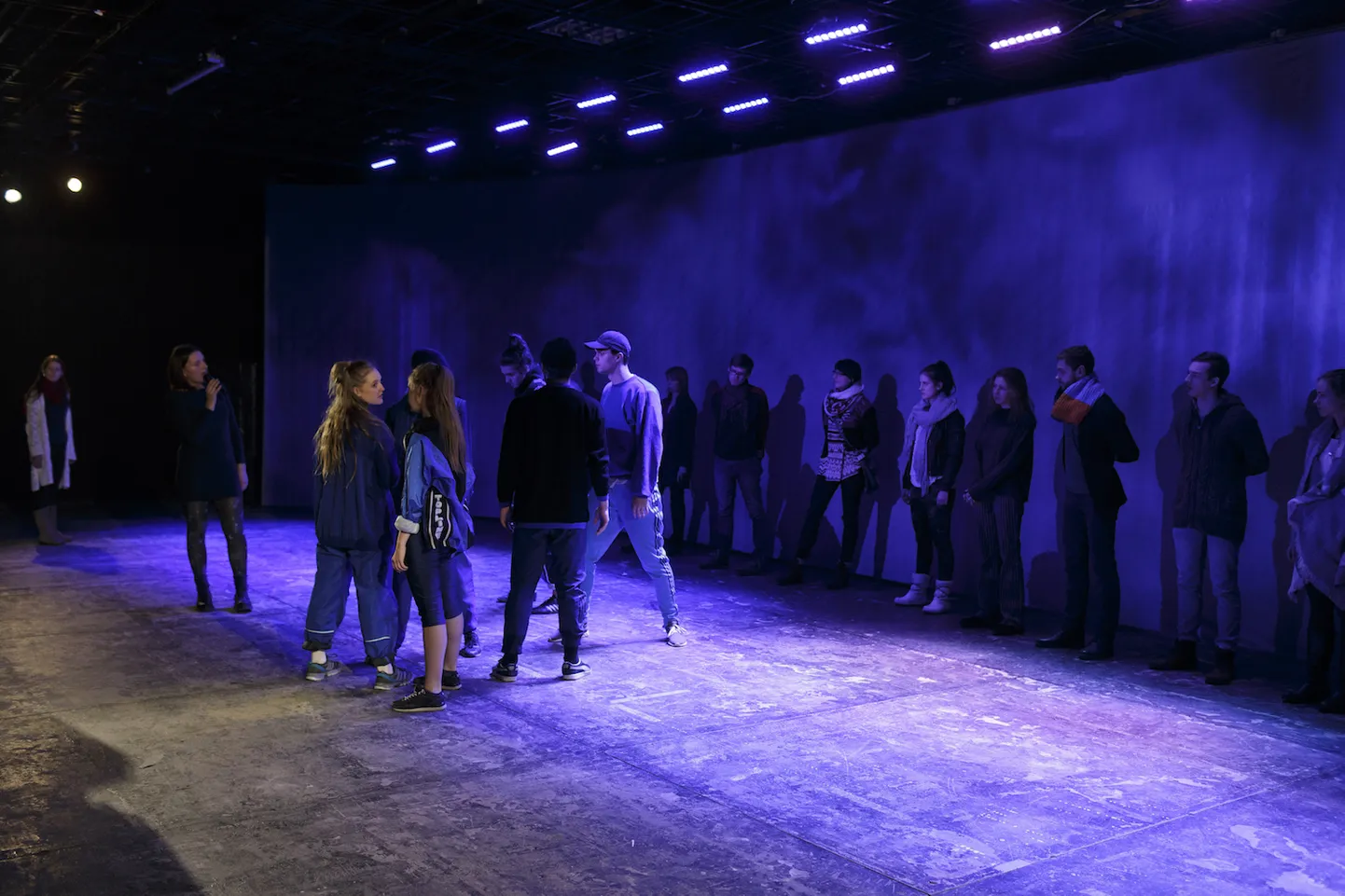 Hetk eesti ja läti kunstnike ühistööna valmivast lavastusest «The First to Leave».
