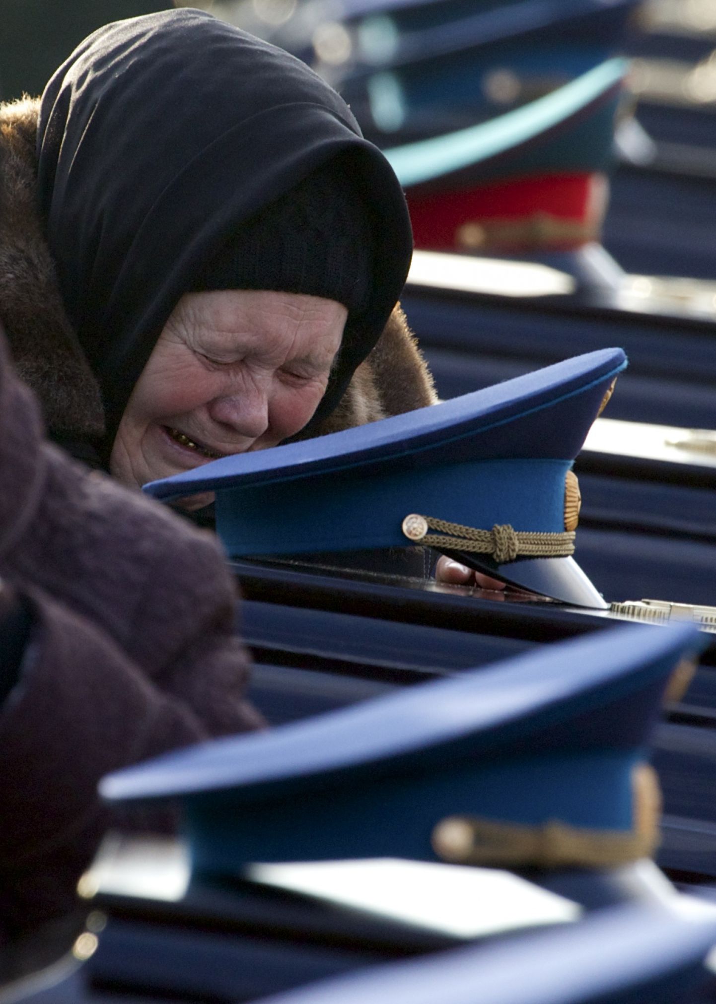 Lennuõnnetuses poja koatanud ema jaanuaris Moskvas toimunud matustetseremoonial.