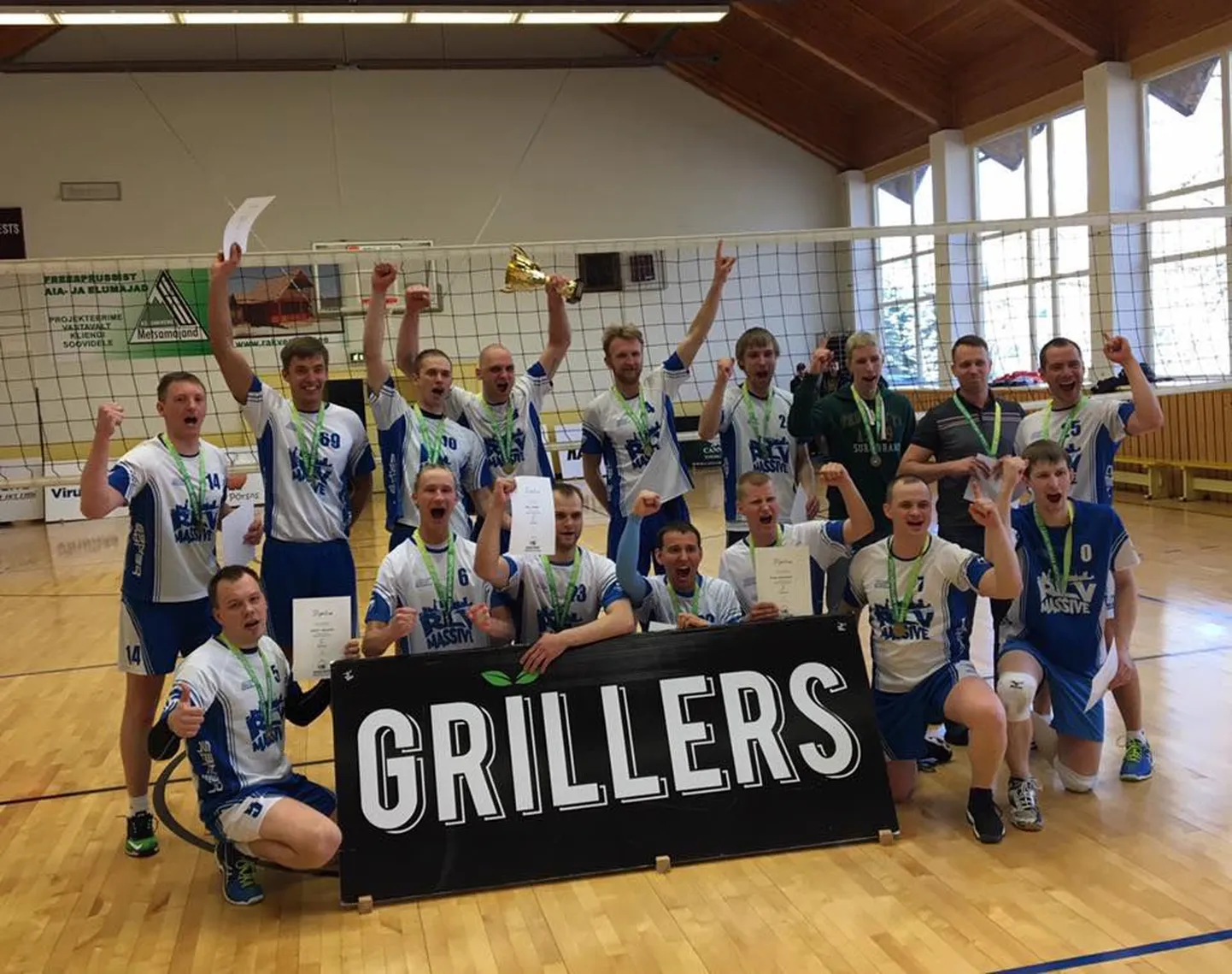 Võrgutiim RLV Massive saavutas teist aastat järjest maakonna meistrivõistlustel esikoha.