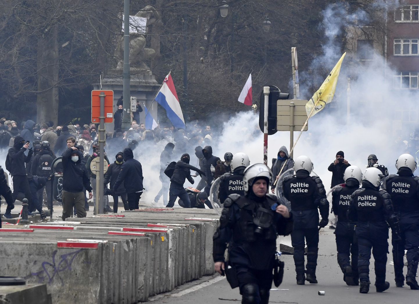 Koroonameetmete vastane meeleavaldus Brüsselis 23. jaanuaril 2022.