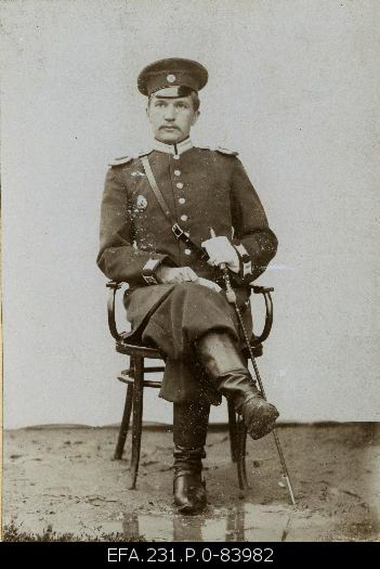Friedrich Akel sõjaväearstina Poolas 1899.