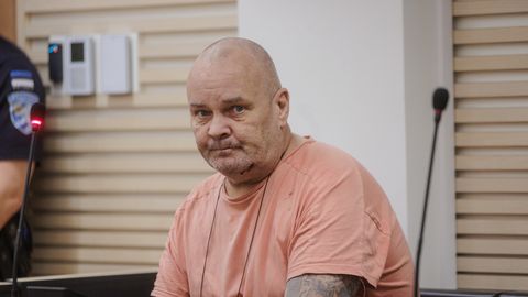 VIDEO ⟩ Sajandi alguses topeltmõrva eest karistatud Raivi Saks seisis uuesti kohtu ees