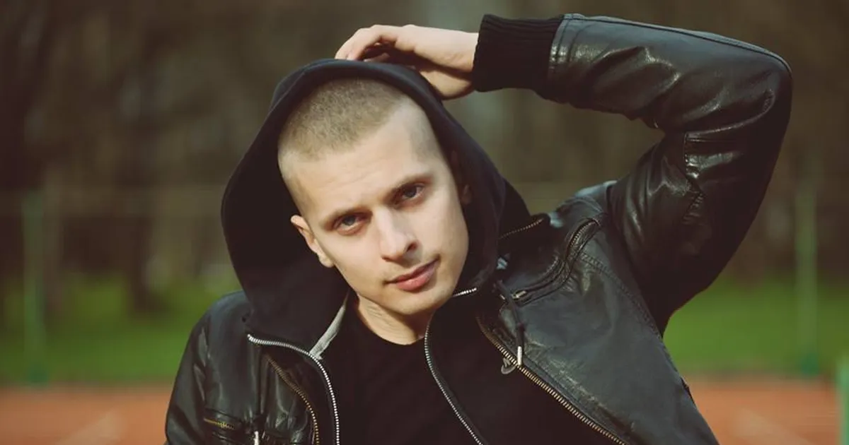 «Palun tehke teene!» Räppar Kenneth Rüütli pistis rinda tema nimel ...