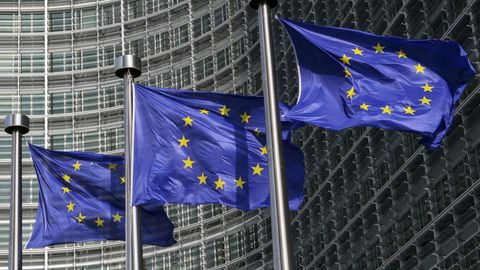 Еврокомиссия подала в суд иск против Венгрии, Чехии и Польши