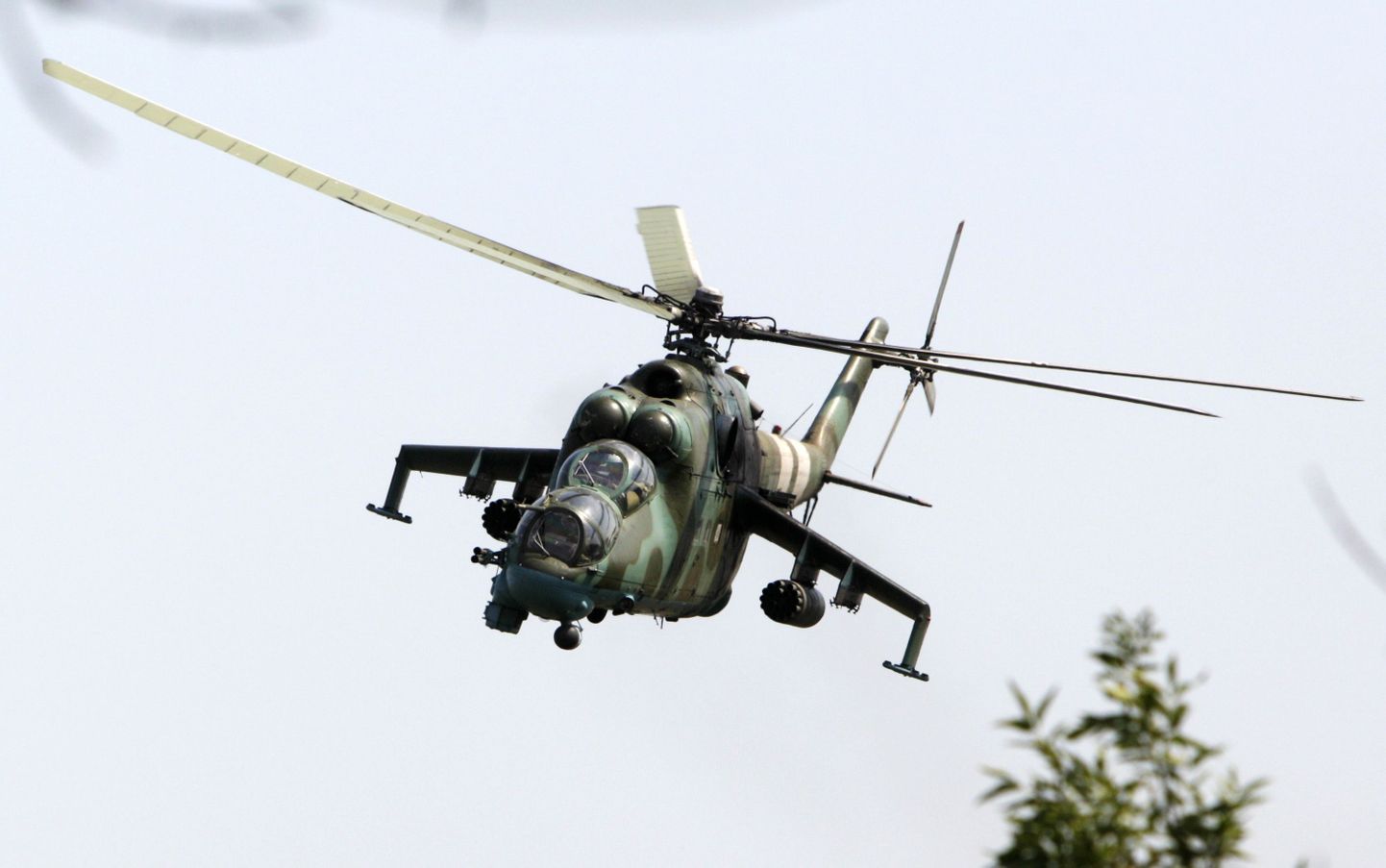 Sõjaväe helikopter Mi-24.