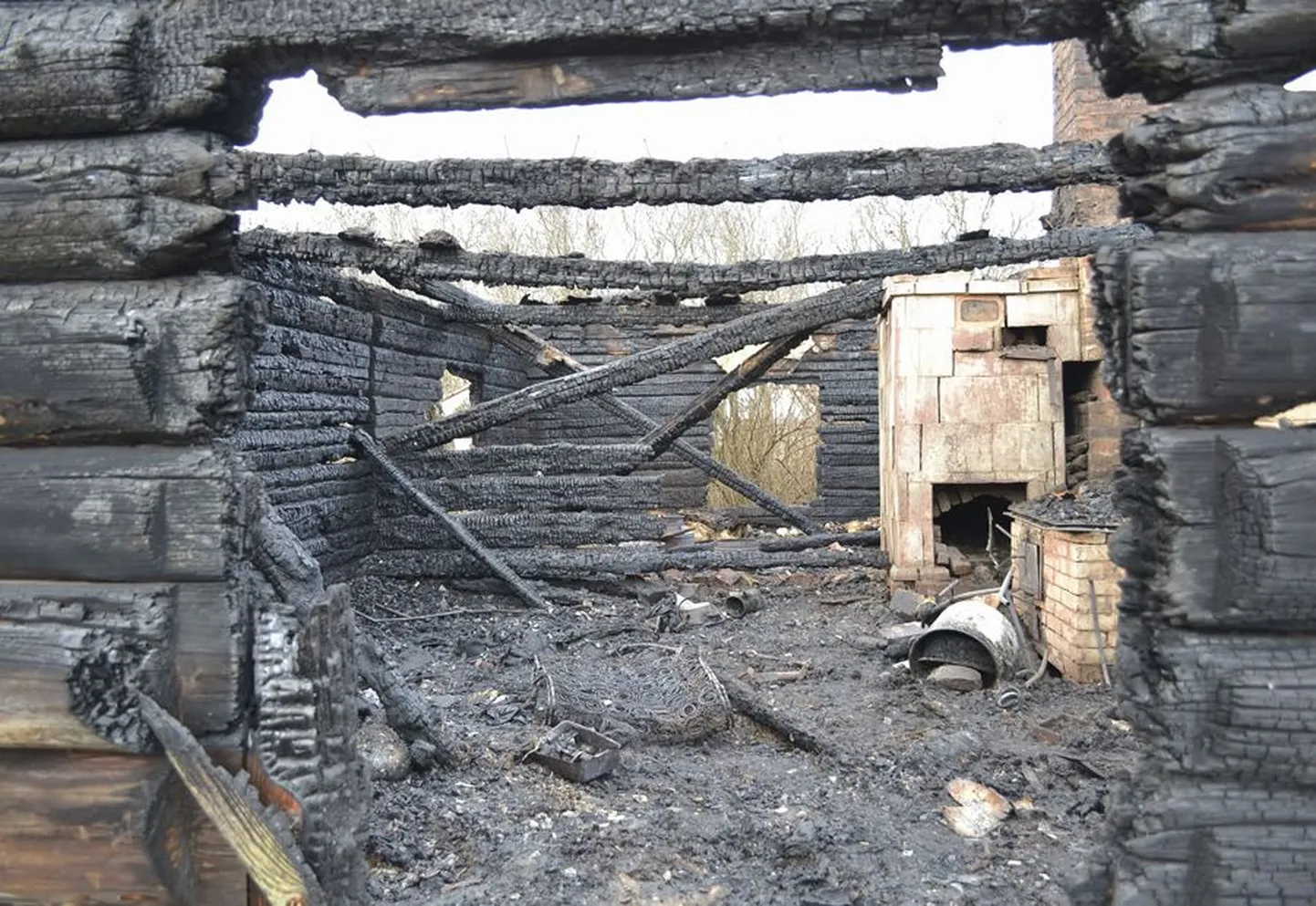 Elektrita eluhoone hävis tulekahjus täielikult.