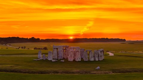 Stonehenge Böömimaal? Salapärane pullikoljudega päikesetempel jahmatab teadlasi