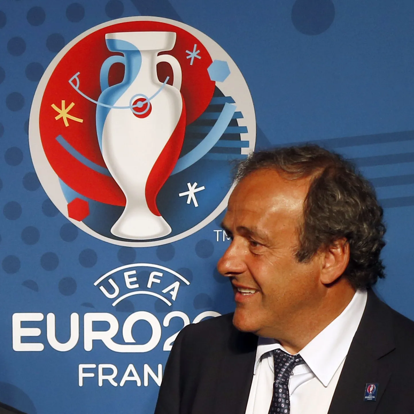 Презентация логотипа Евро-2016 прошла с участием президента УЕФА Мишеля Платини.