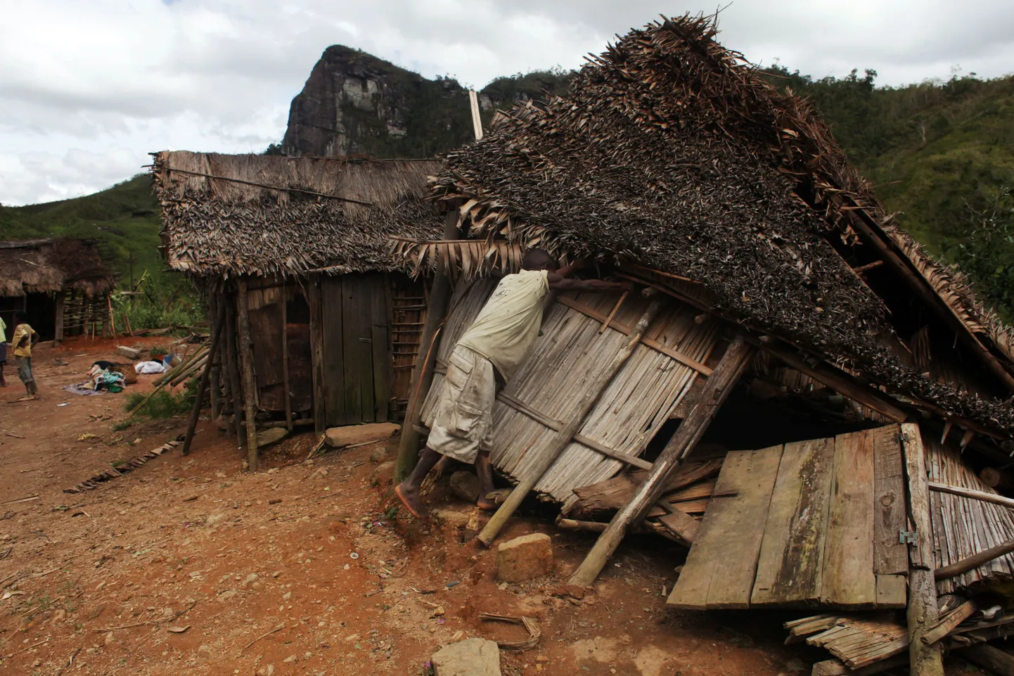 Kokkuvarisenud elamu Madagaskaril