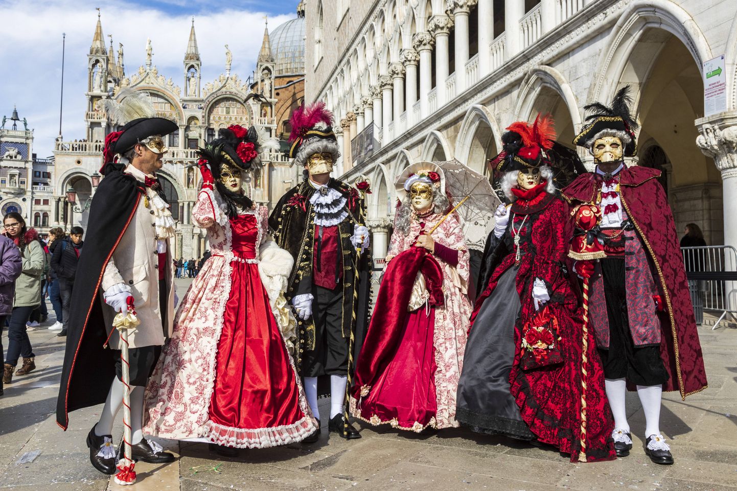 Selle aasta Veneetsia karneval katkestati koroonaviiruse leviku kartuses.