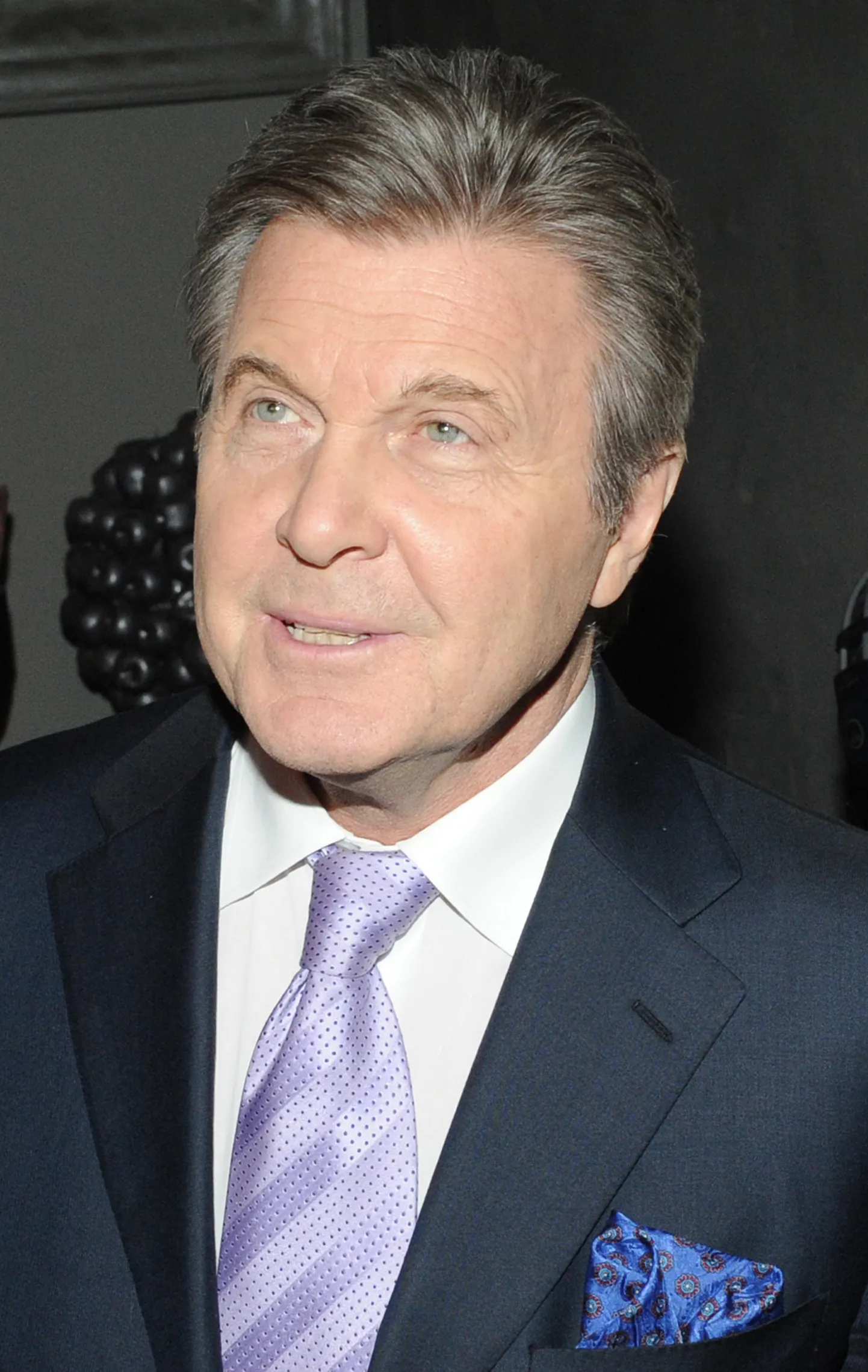 Лев Лещенко