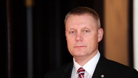 Bijušais vēstnieks NATO par Stoltenberga memuāriem: Šobrīd jāvērtē fakti, nevis interpretācijas