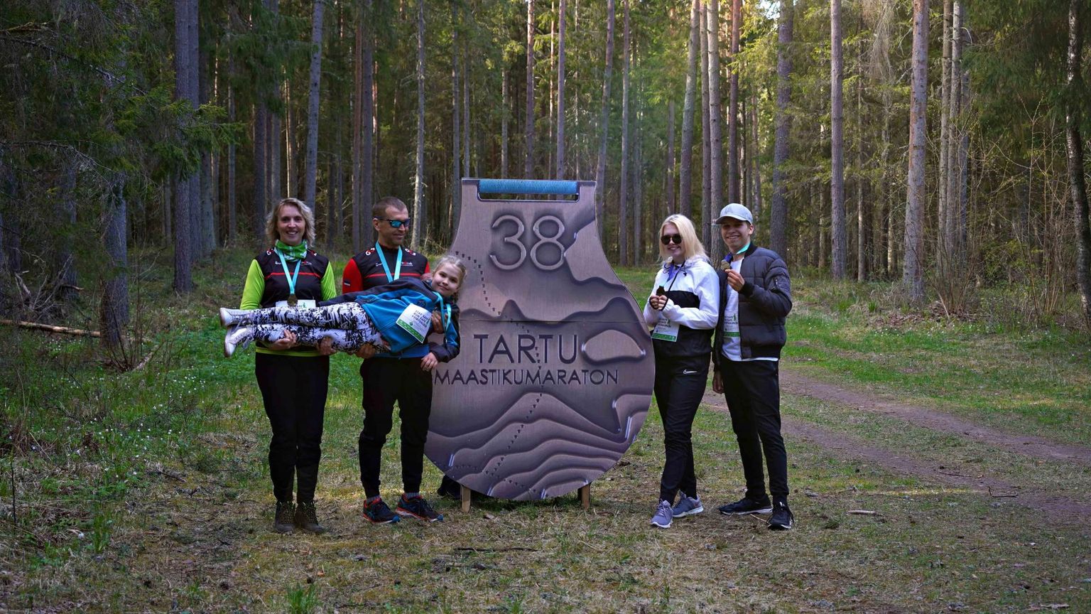 Tänavu läbisid Tartu maastikumaratoni virtuaaljooksu inimesed erinevates kohtades üle maailma. Esimest korda läks täies koosseisus rajale ka perekond Vana.