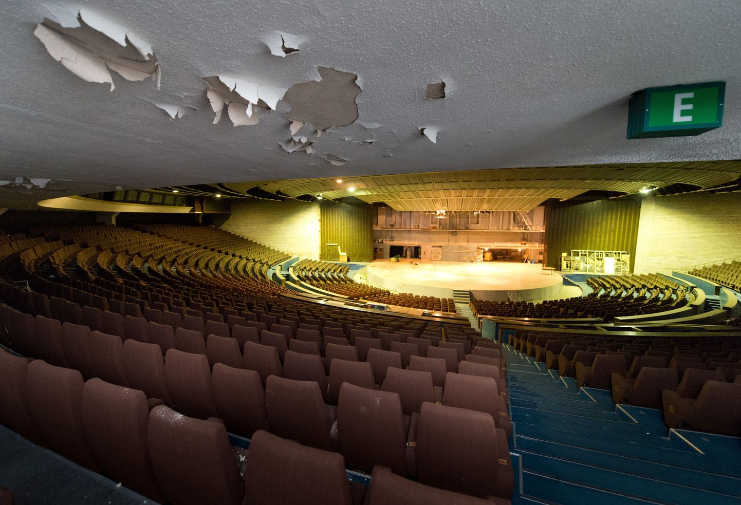 Концертный зал горхолла ждет ремонта.
